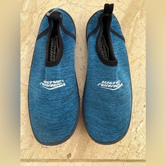 Wave Runner Blue Water Shoes kids size 2 - Picture 1 of 3